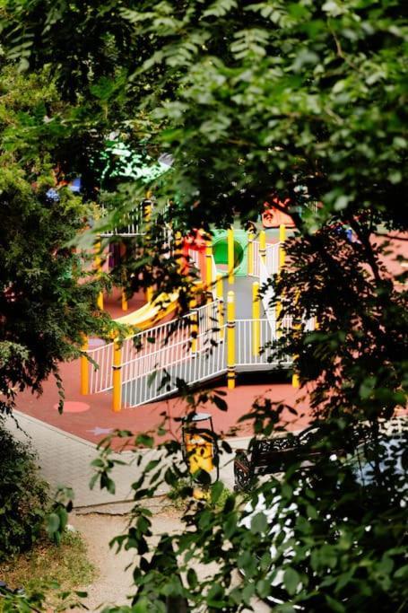 Apartamento Little Paris Boutique Bucarest Exterior foto