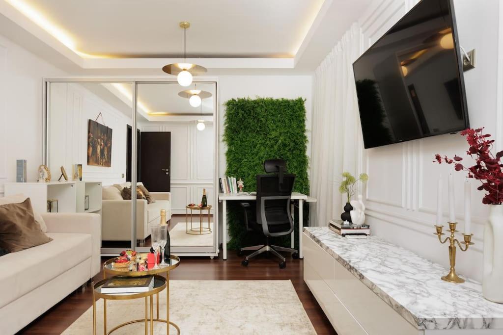 Apartamento Little Paris Boutique Bucarest Exterior foto